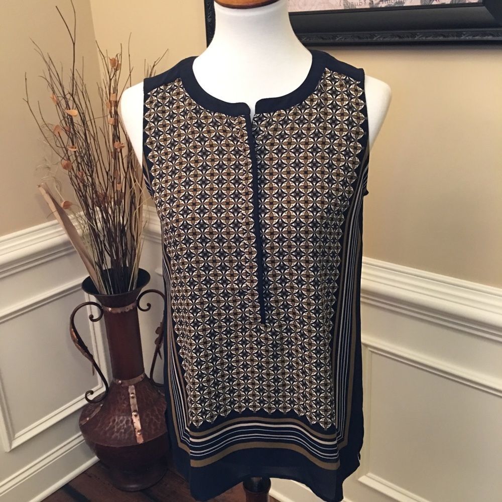 LIKE NEW Loft Scarf Print Split Neck Shell Top XS